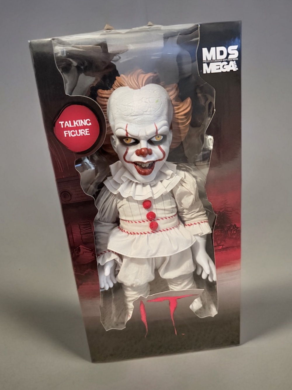 Mezco Toyz MDS Mega Scale Figure With Sound It: Pennywise